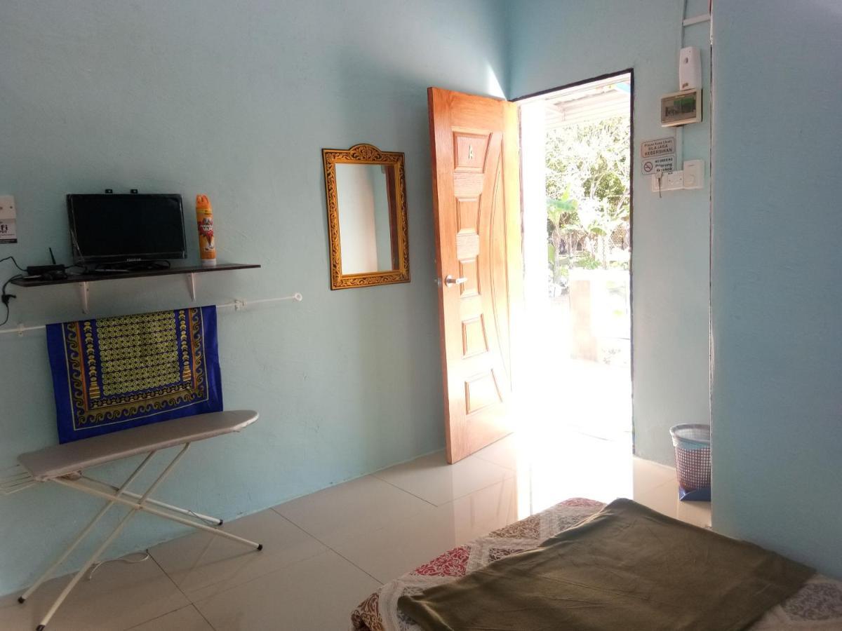 Roomstay Tok Abah A Kuala Rompin Exterior photo